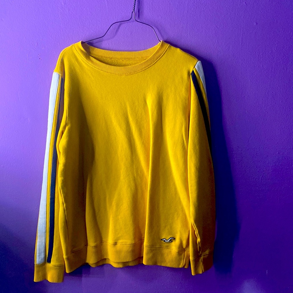 Hollister pull over